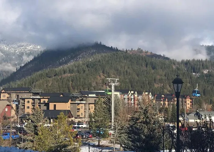 Penthouse Mountain Haven With Community Spa Room