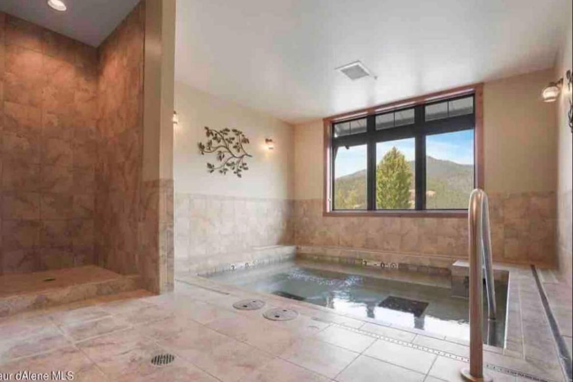 Penthouse Mountain Haven With Community Apartment *